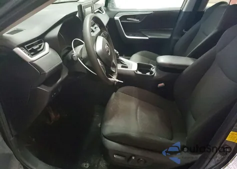 2021 Toyota Rav4 Xle z USA, uszkodzony, nr VIN 2T3P1RFV7MW215041